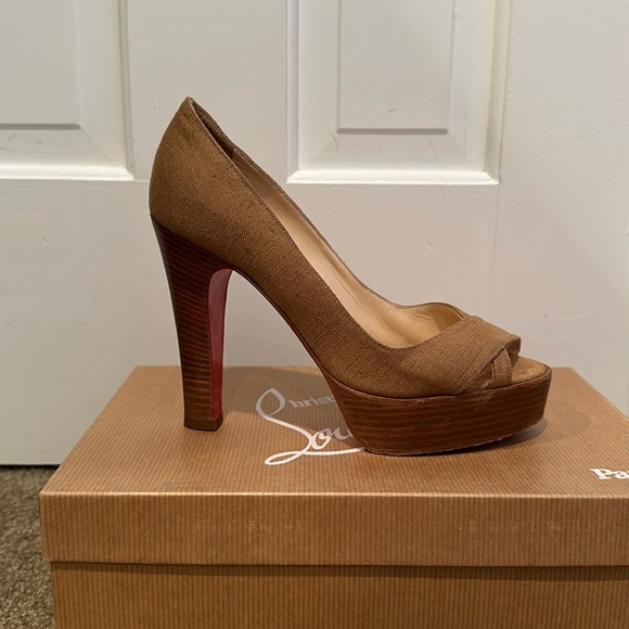 Christian Louboutin Brown Linen Platform Pump - Picture 2 of 9